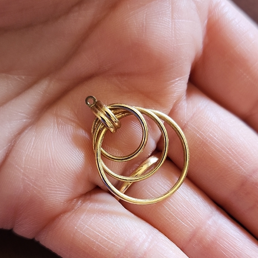 Elegant Gold Hoop Pendant